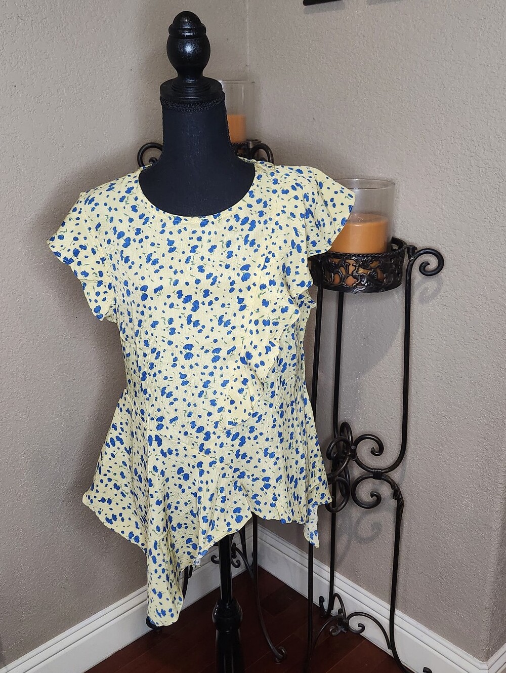 Easel Yellow and Blue Floral Ruffle Asymmetrical Hem Blouse Size Large NWT